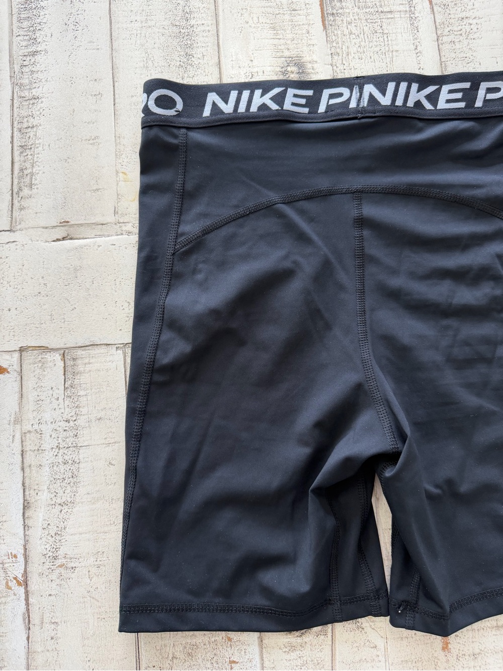 Nike Pro High Rise 7 inch inseam Spandex Shorts - Picture 4 of 10